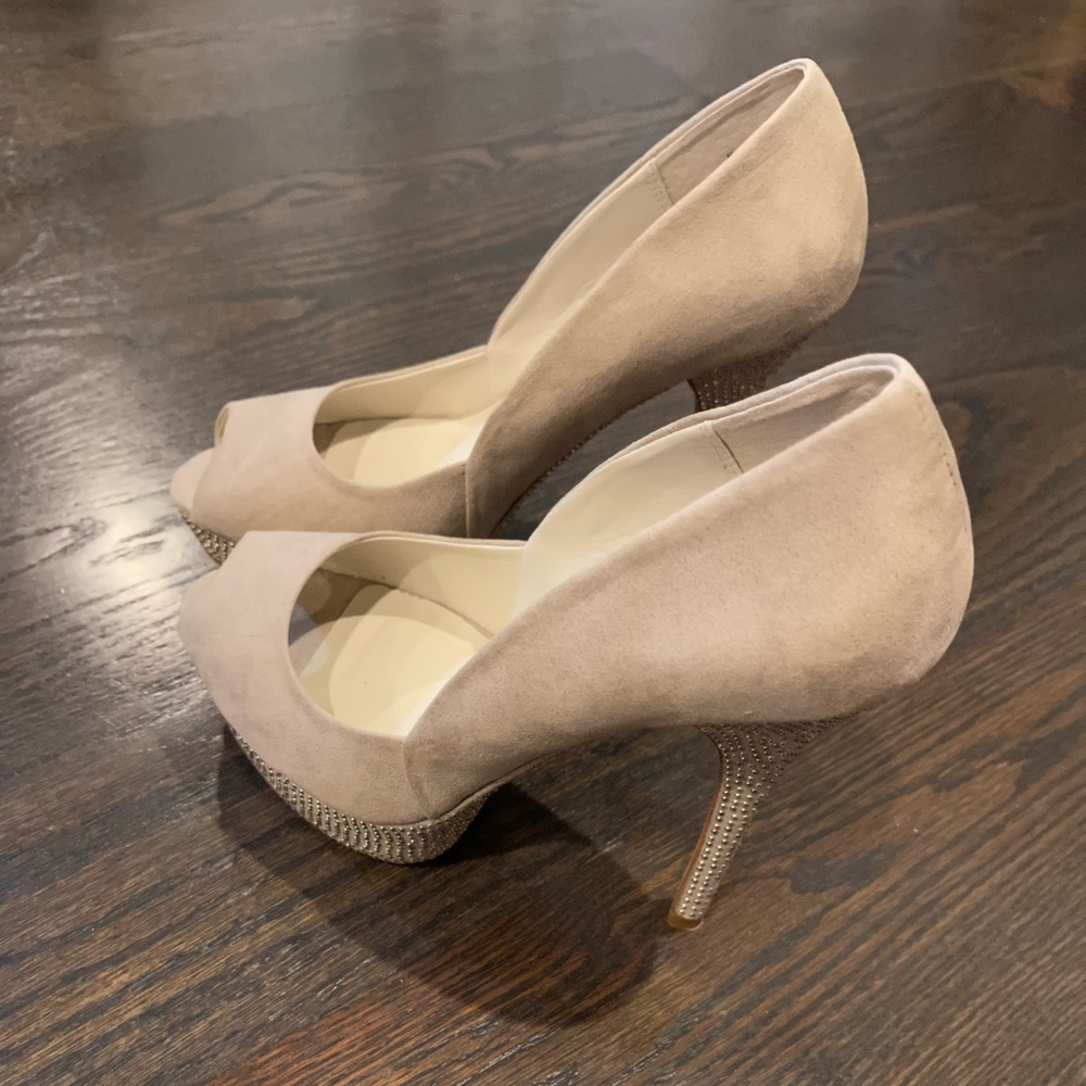 Aldo Rhinestone Platform heels. - Picture 3 of 6